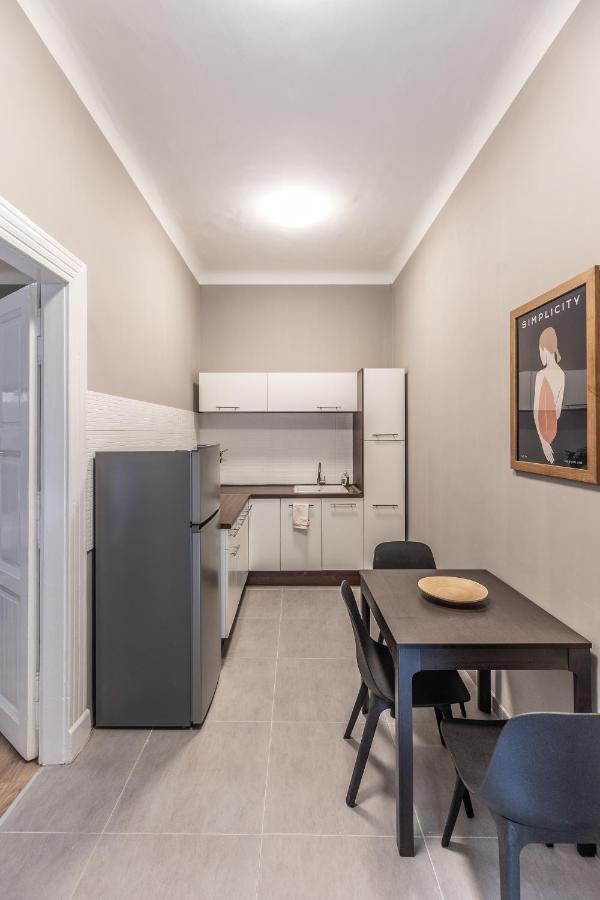 Design Studios Downtown Budapest Bagian luar foto