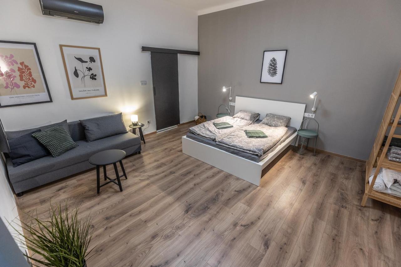 Design Studios Downtown Budapest Bagian luar foto