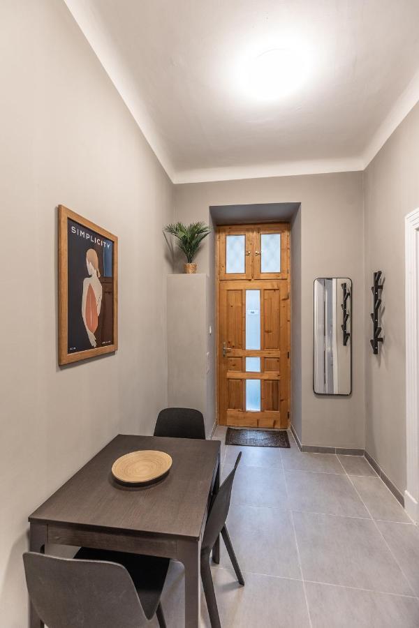 Design Studios Downtown Budapest Bagian luar foto